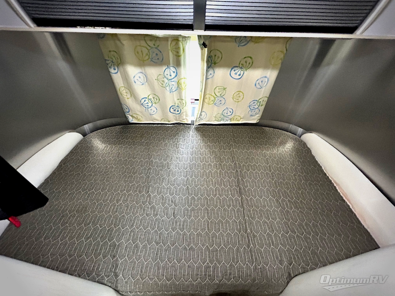 2017 Airstream Sport 16 Photo 15