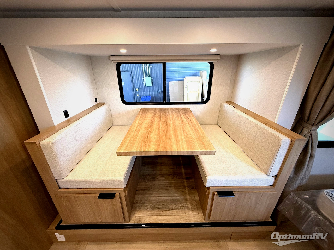 2027 Winnebago Micro Minnie 2200FBH Photo 7