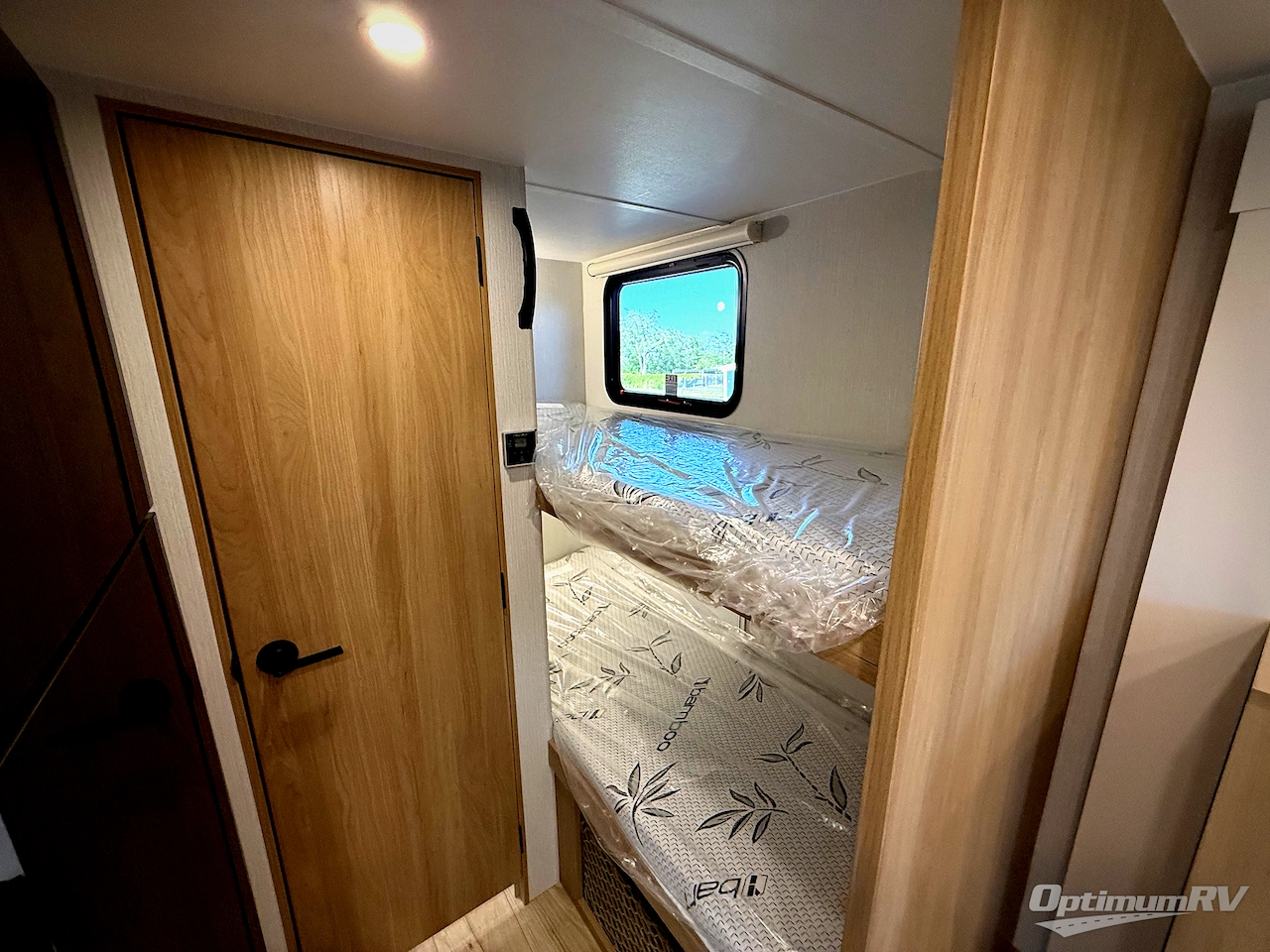 2027 Winnebago Micro Minnie 2200FBH Photo 8