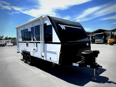 New 2027 Winnebago Micro Minnie 1800BH Featured Photo