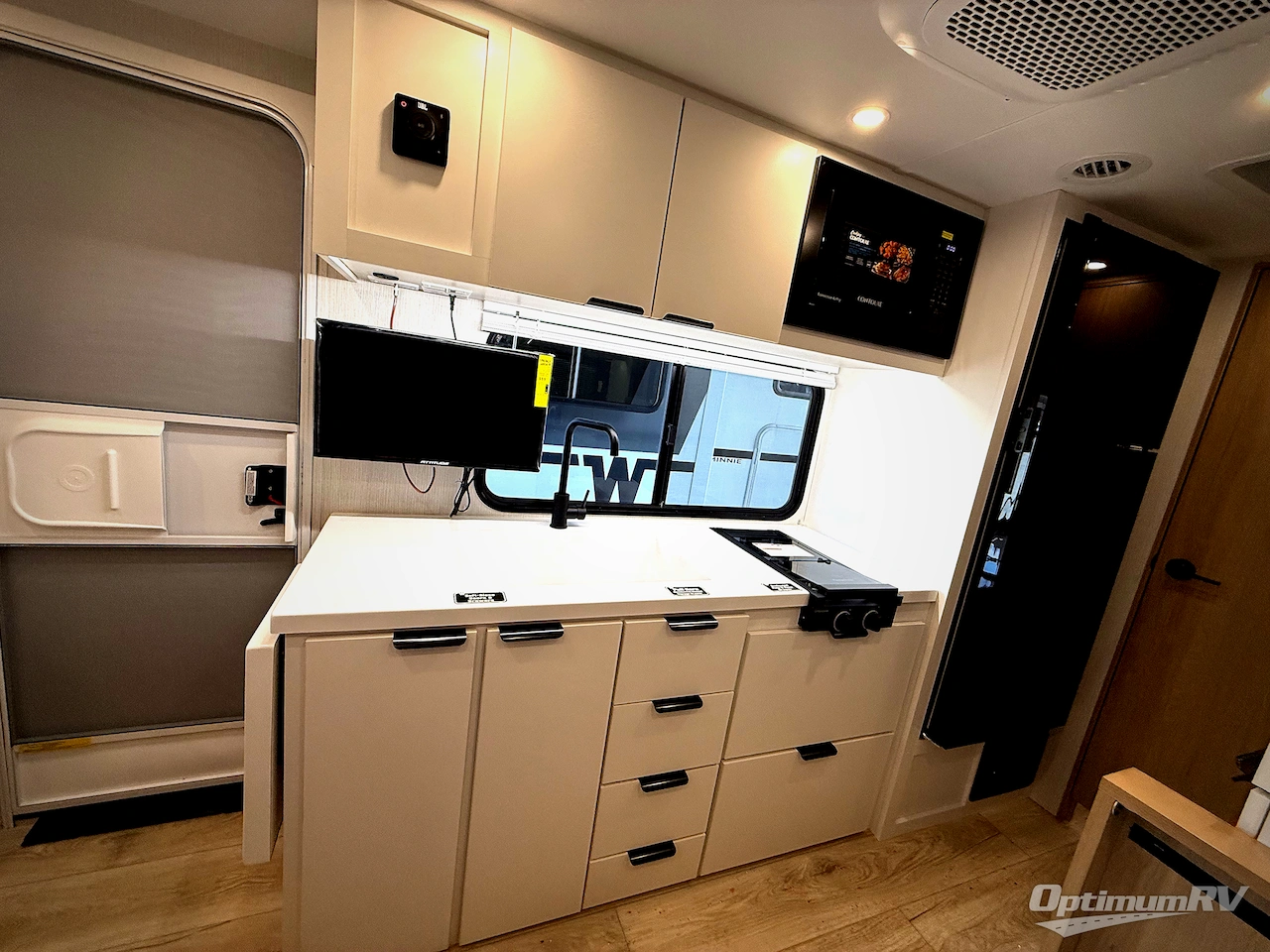 2027 Winnebago Micro Minnie 1800BH Photo 13