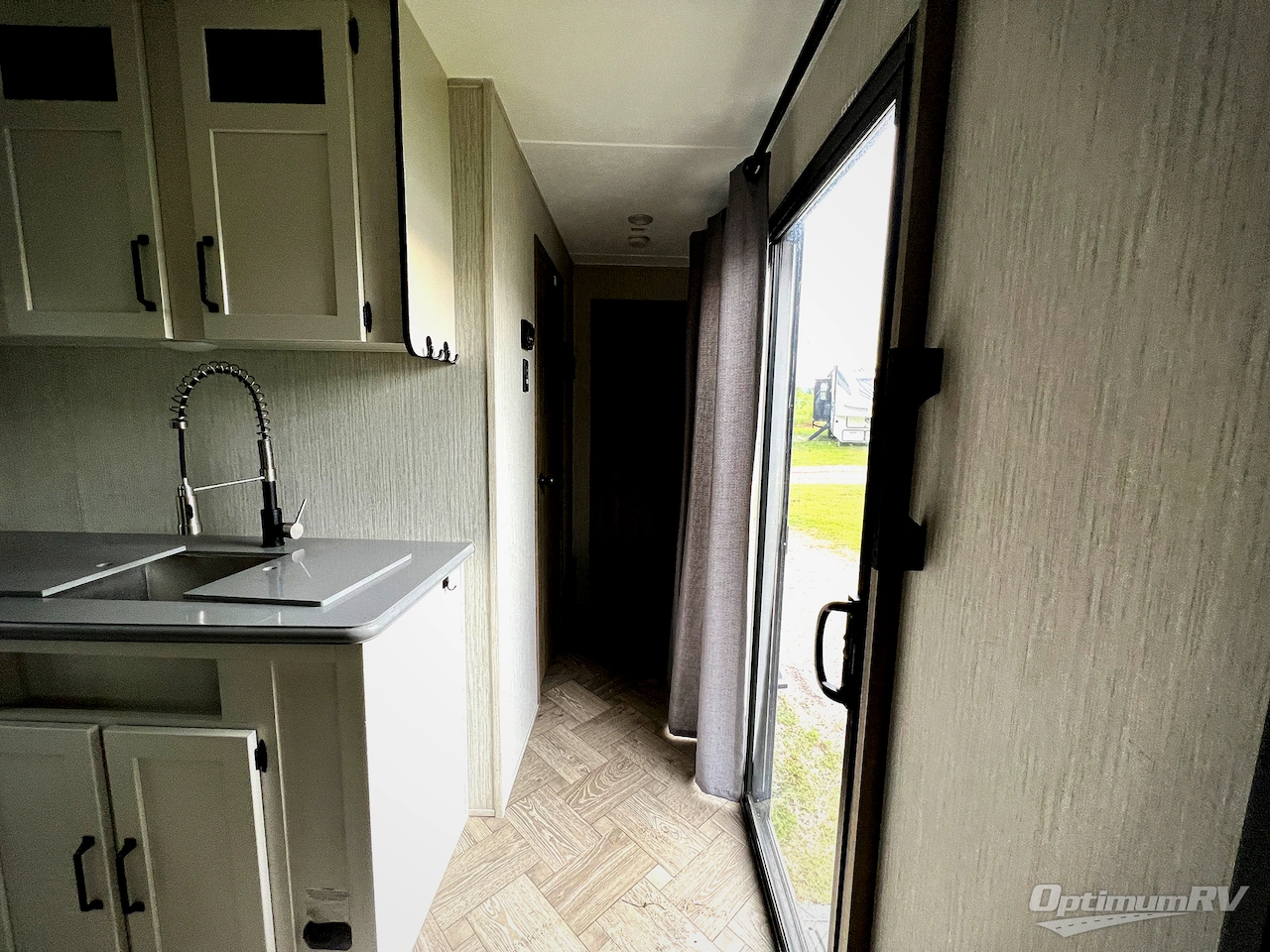 2022 Palomino Puma Destination 38RLQ Photo 19