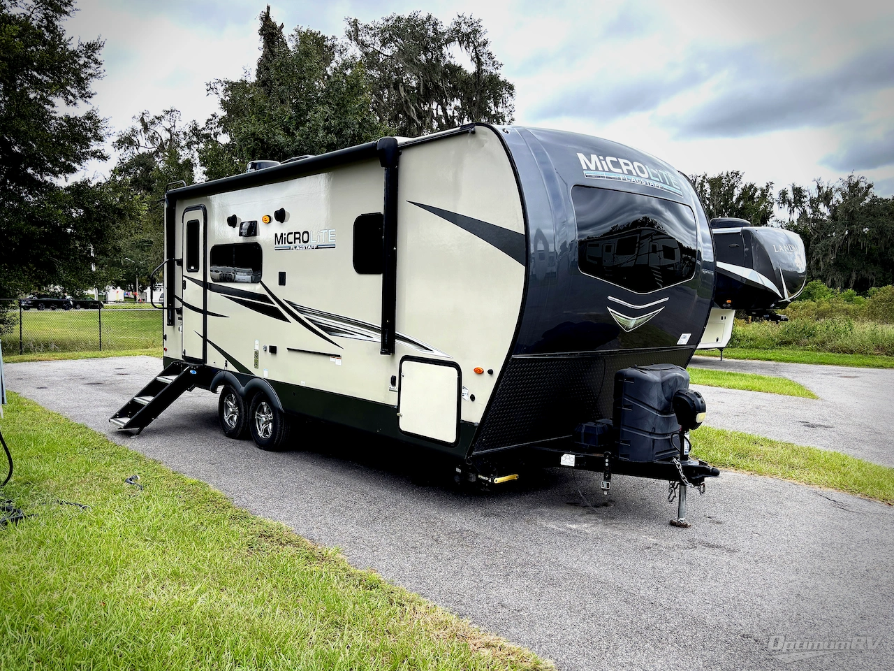 2022 Forest River Flagstaff Micro Lite 22FBS Photo 1