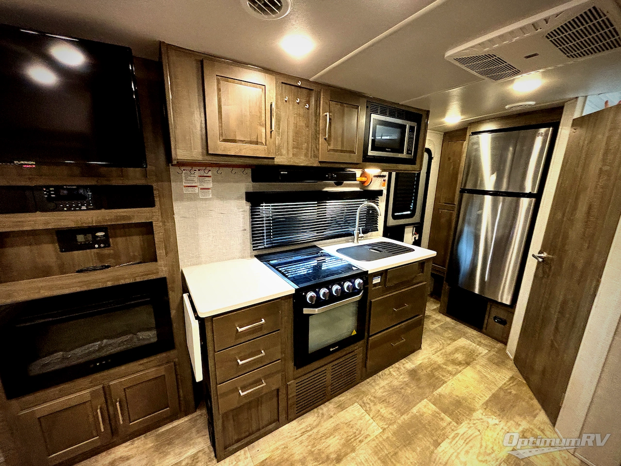 2022 Forest River Flagstaff Micro Lite 22FBS Photo 9