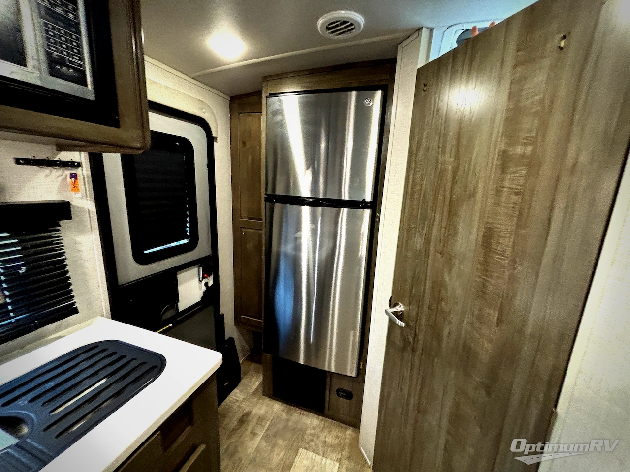 2022 Forest River Flagstaff Micro Lite 22FBS Photo 11