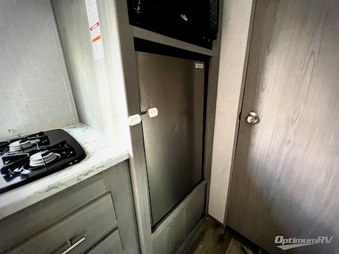 2023 Dutchmen Coleman 17B RV Photo 4