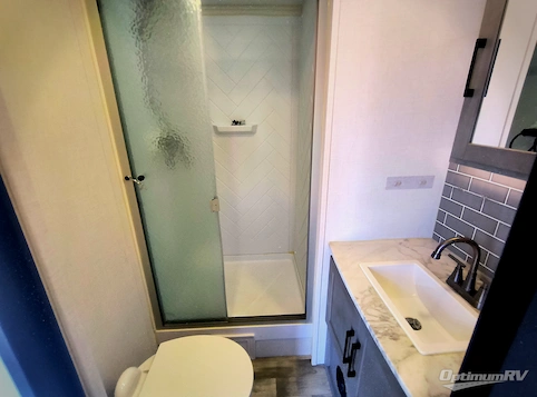 2024 Dutchmen Kodiak Ultimate 3361RKSL RV Photo 3