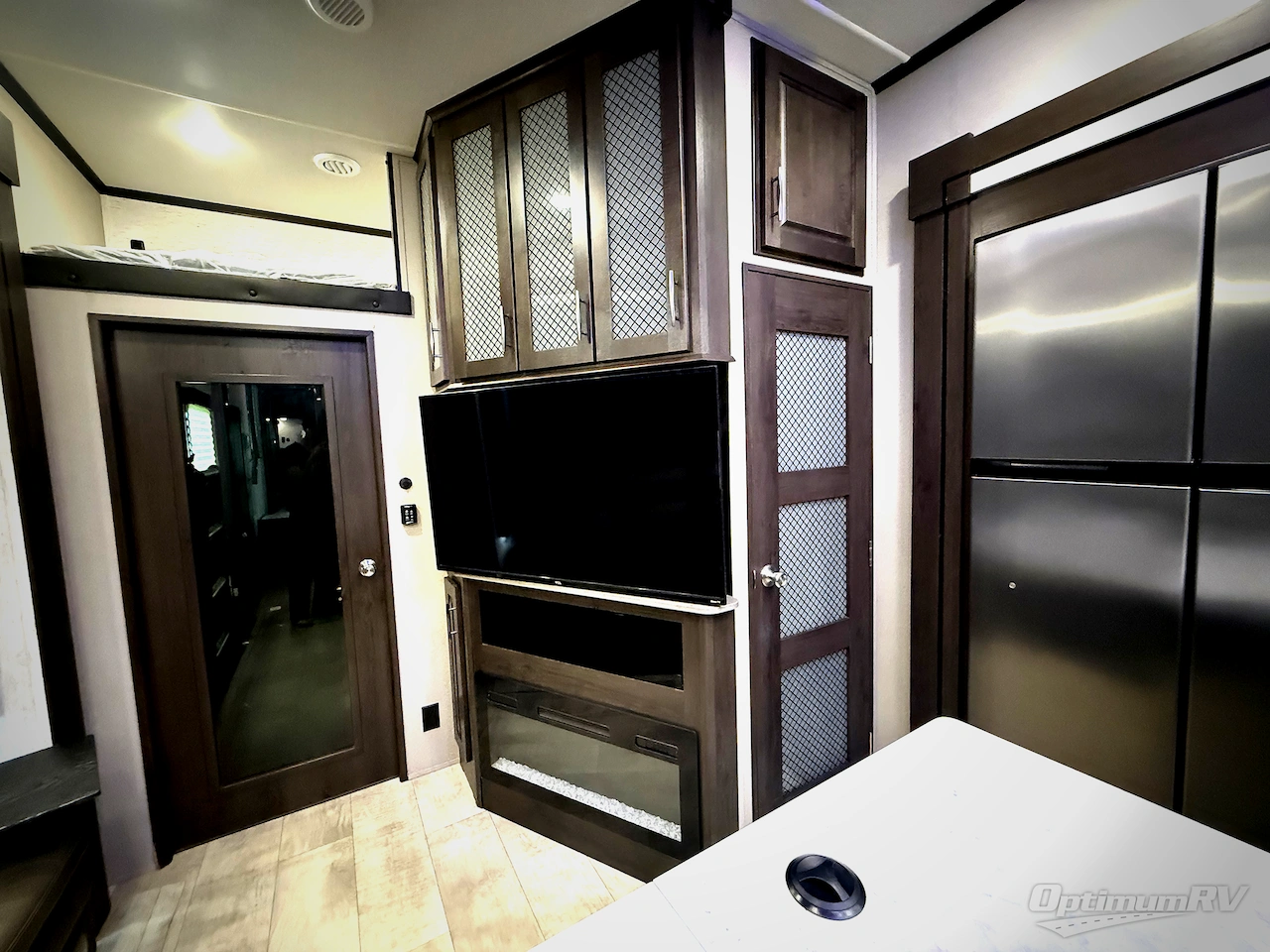 2021 Grand Design Momentum M-Class 351M Photo 7