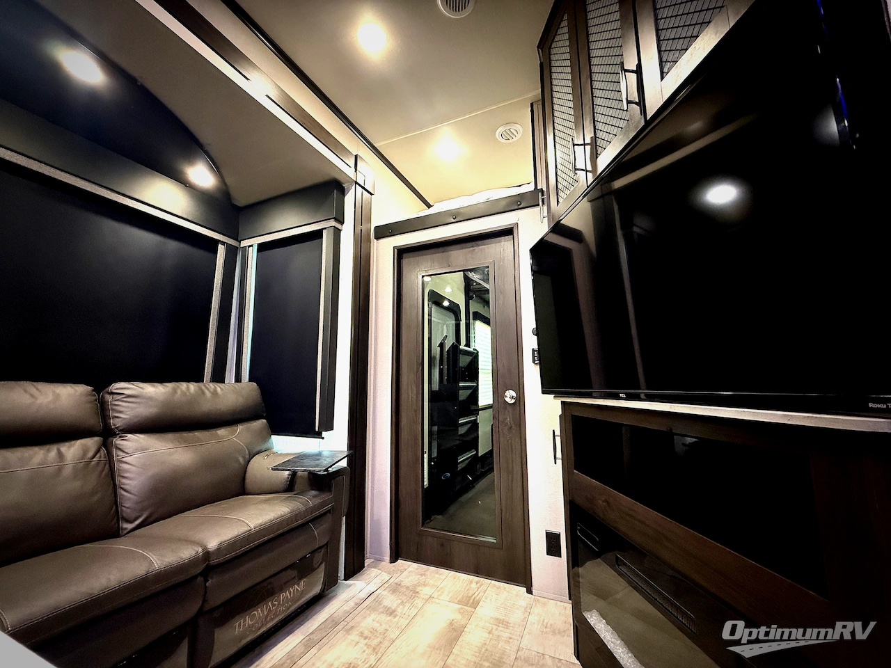 2021 Grand Design Momentum M-Class 351M Photo 11
