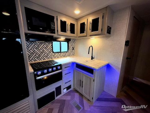 2023 CrossRoads Zinger ZR333DB RV Photo 2