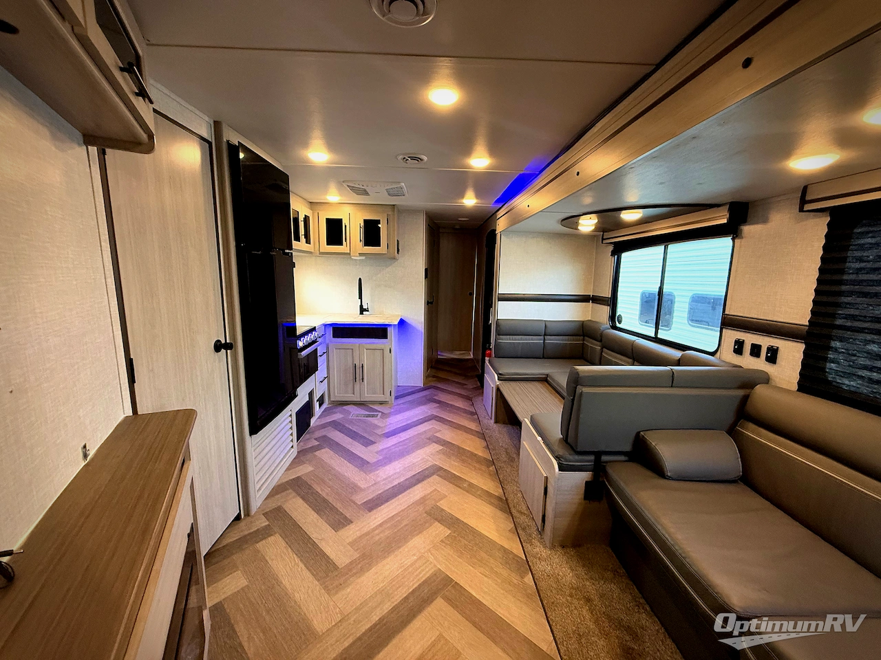 2023 CrossRoads Zinger ZR333DB Photo 5