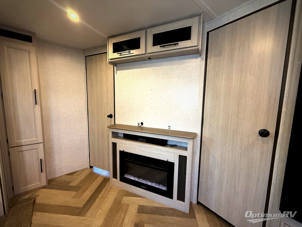 2023 CrossRoads Zinger ZR333DB Photo 8