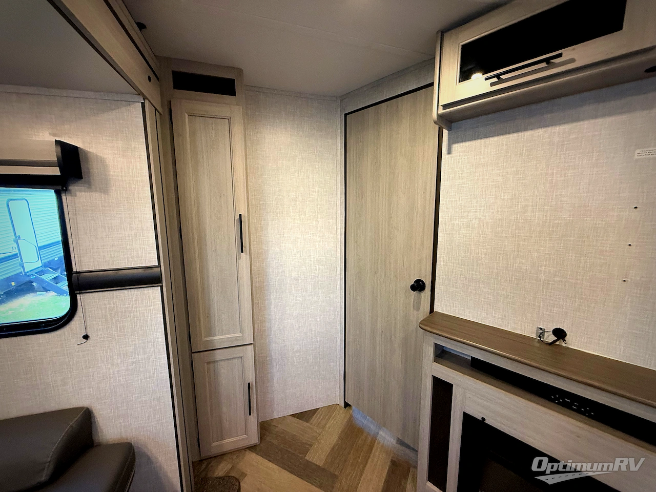 2023 CrossRoads Zinger ZR333DB Photo 14