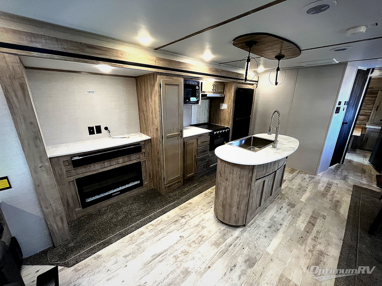 2023 Gulf Stream Kingsport 299RLI Photo 7