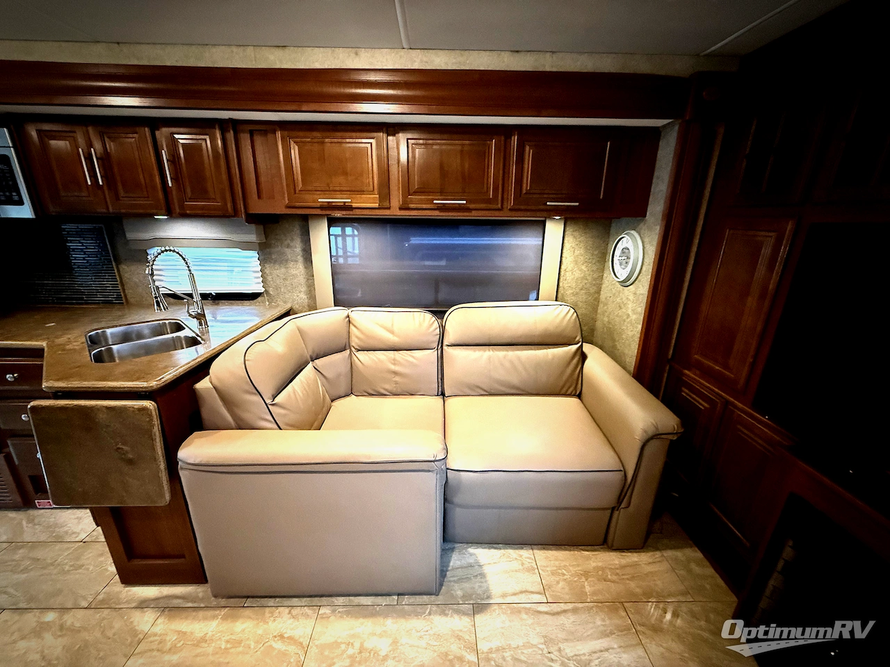 2016 Forest River Georgetown XL 377TS Photo 13