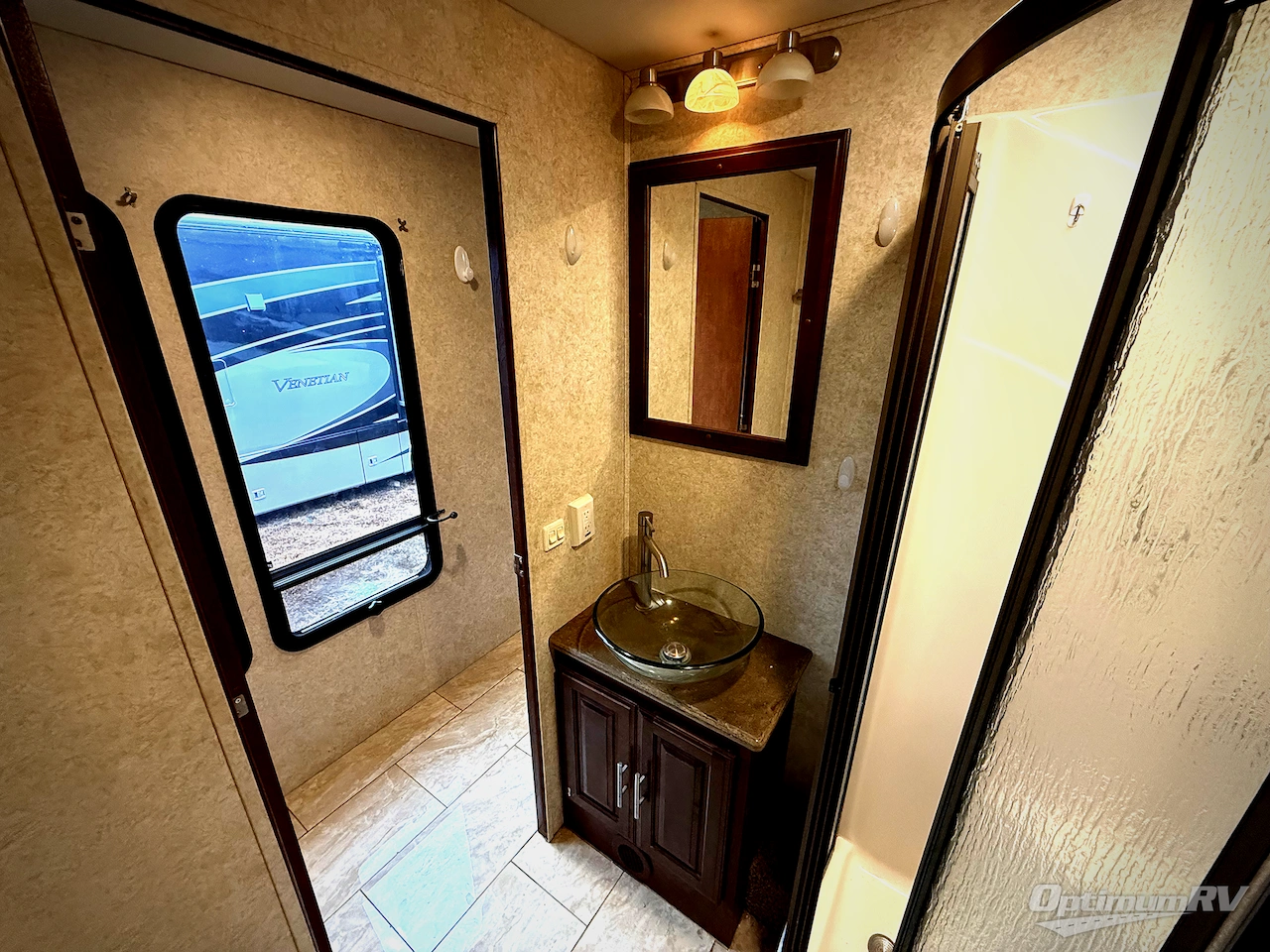 2016 Forest River Georgetown XL 377TS Photo 16