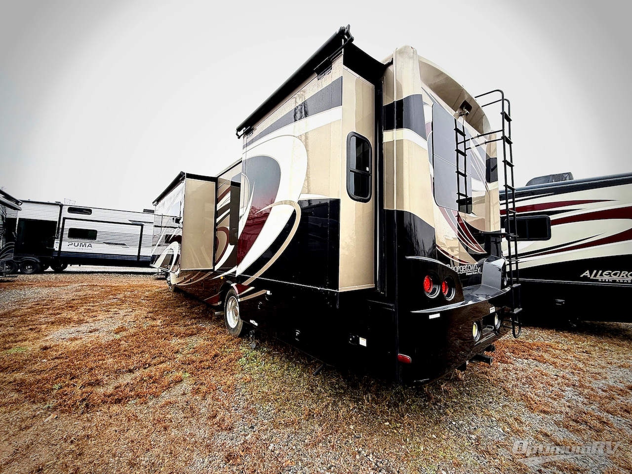 2016 Forest River Georgetown XL 377TS Photo 3