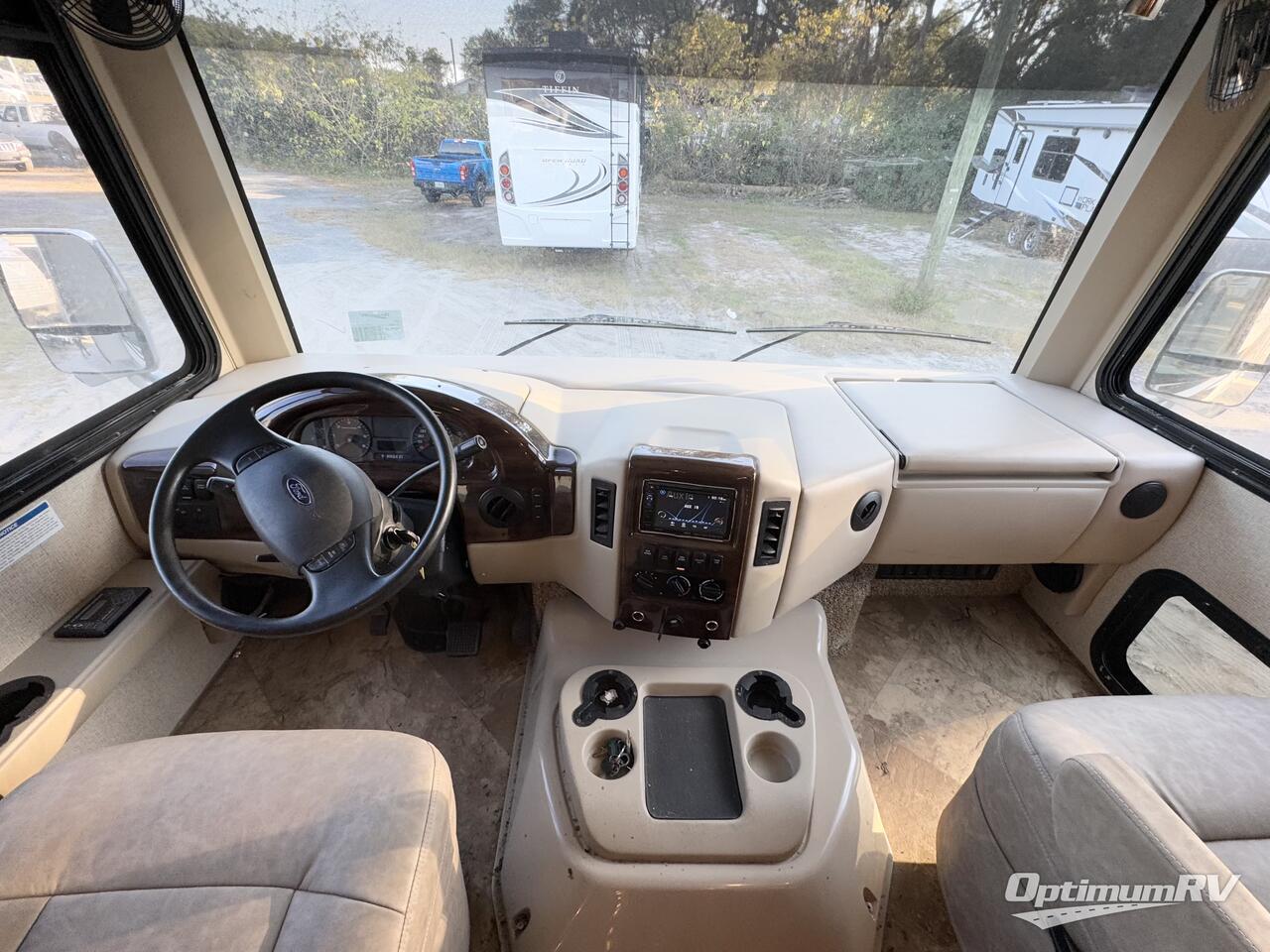 2017 Thor Windsport 35M Photo 7