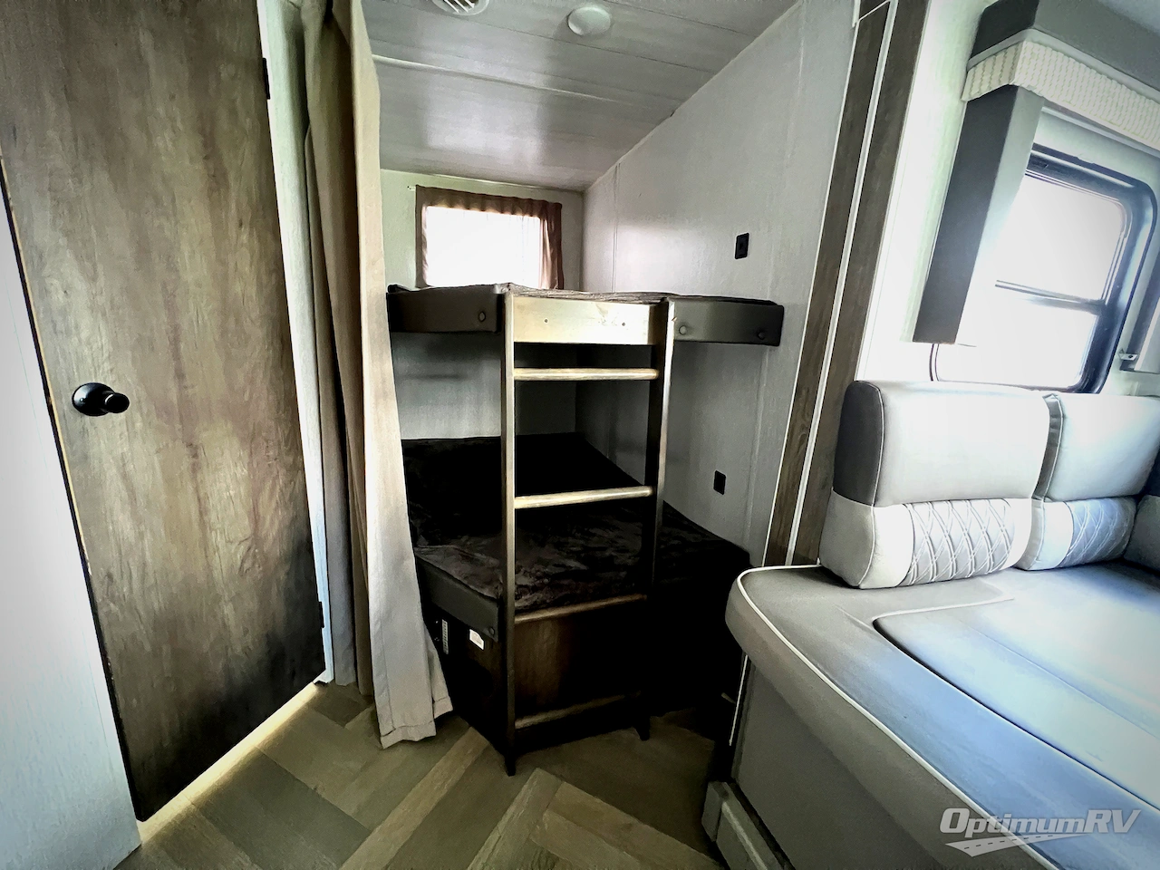 2022 Forest River Wildwood X-Lite 263BHXL Photo 14