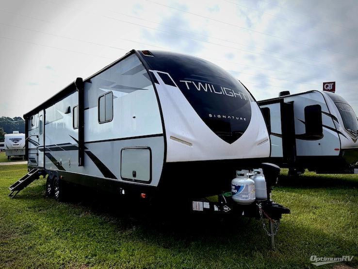 2021 Cruiser Twilight Signature TWS 2800 RV Photo 1