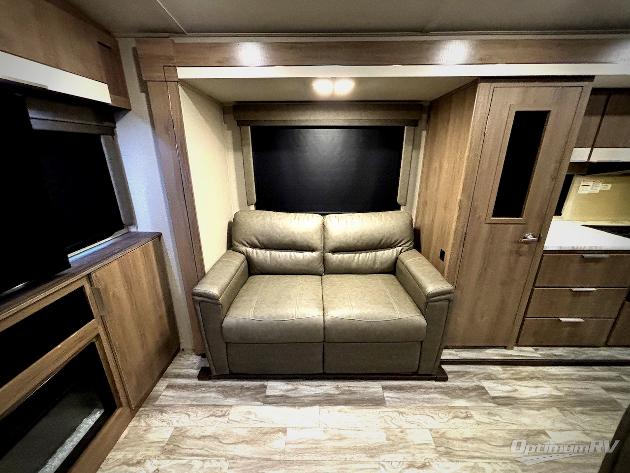 2021 Grand Design Imagine 3100RD Photo 16