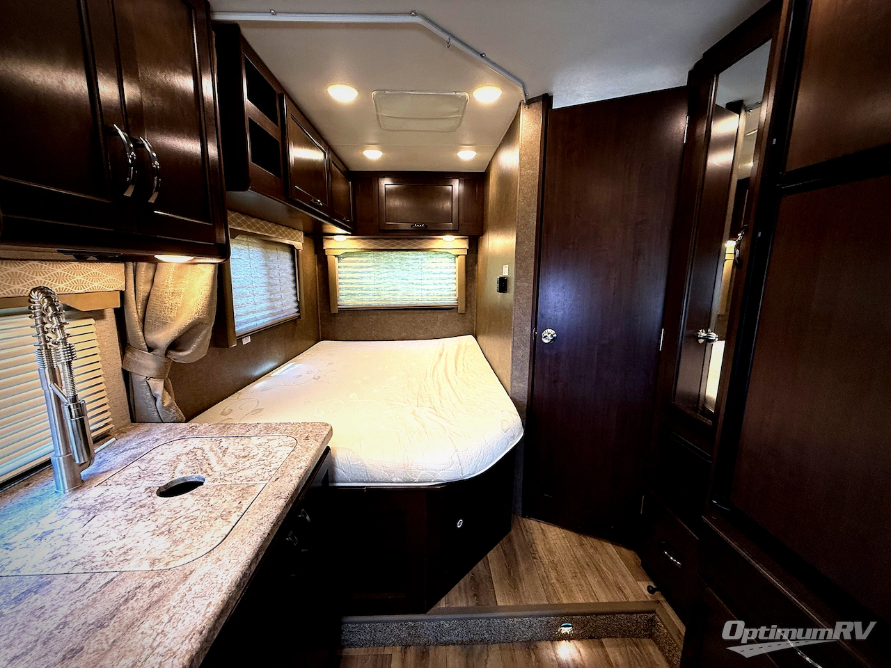 2019 Thor FREEDOM ELITE 23H Photo 16