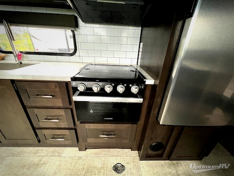 2022 Grand Design Momentum G-Class 23G RV Photo 3