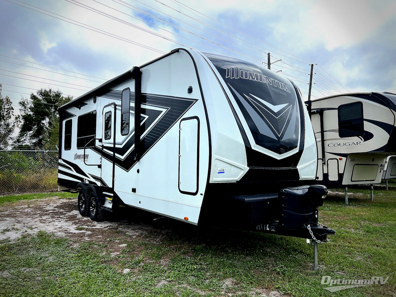 2022 Grand Design Momentum G-Class 23G Photo 1