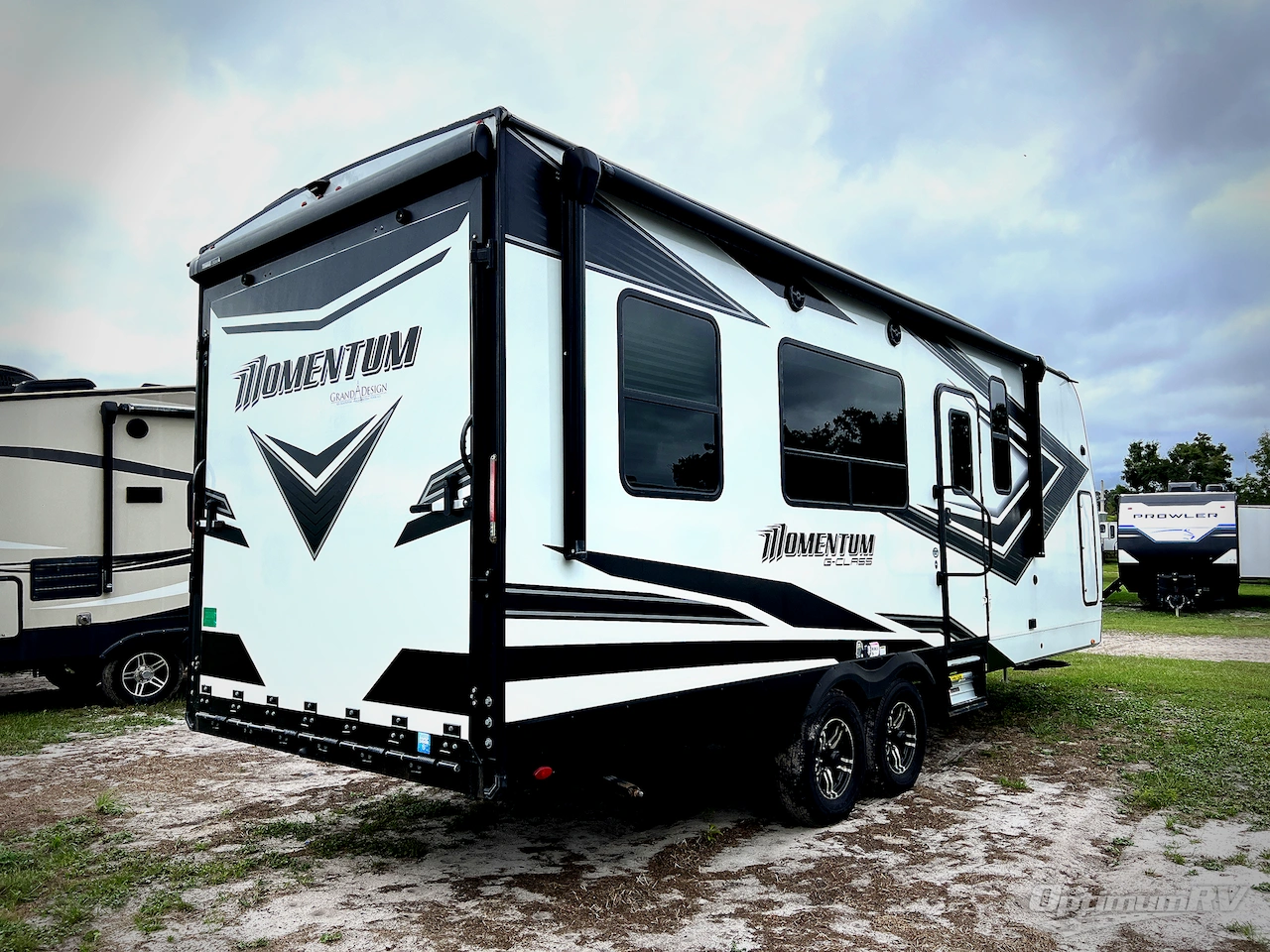 2022 Grand Design Momentum G-Class 23G Photo 3