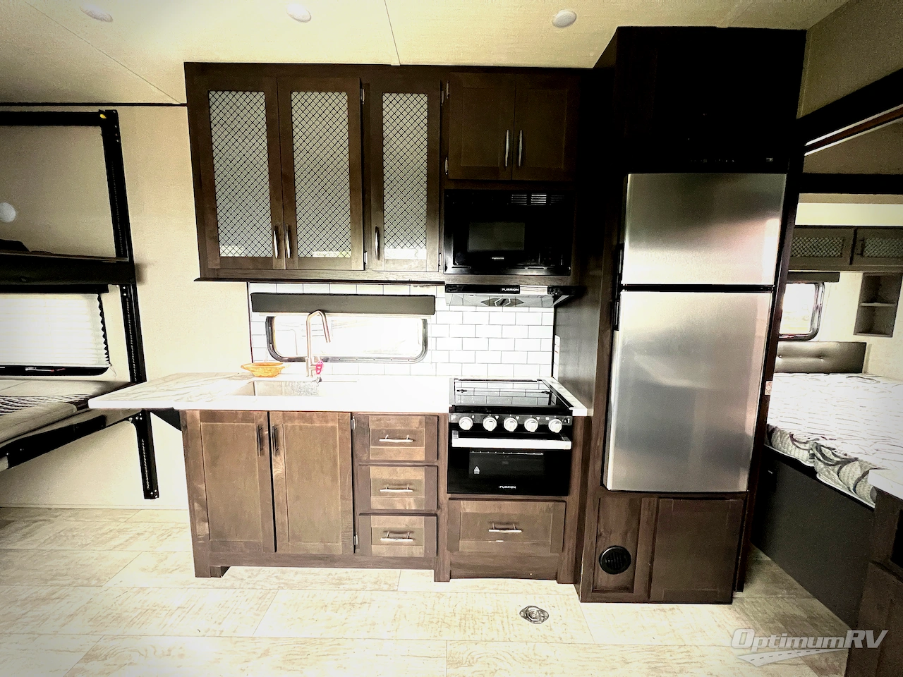 2022 Grand Design Momentum G-Class 23G Photo 9