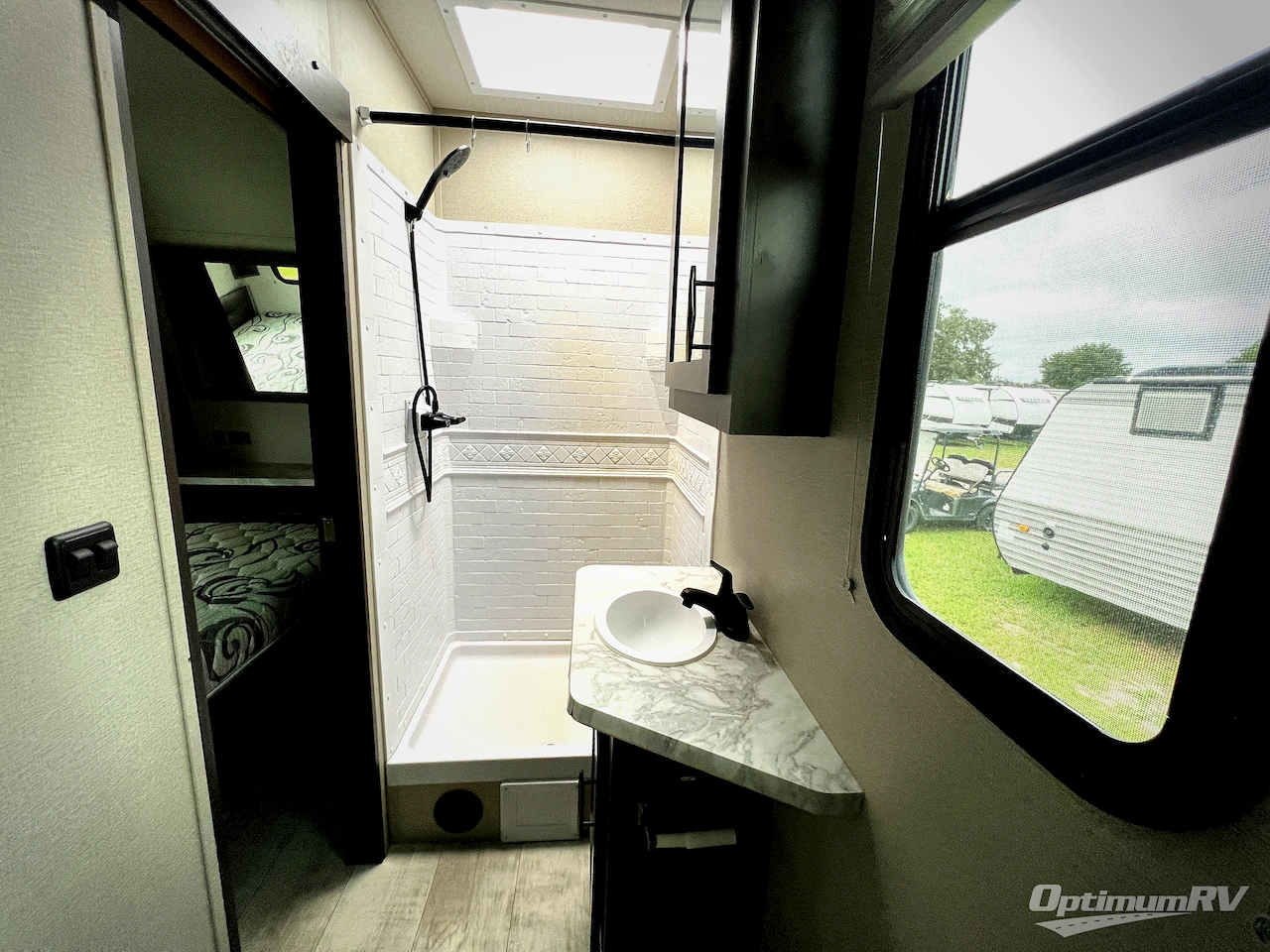 2022 Grand Design Momentum G-Class 23G Photo 19