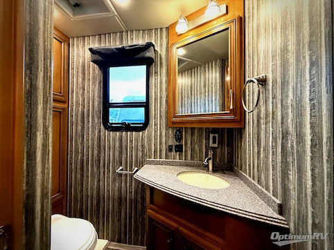 2016 Newmar Canyon Star 3710 RV Photo 3