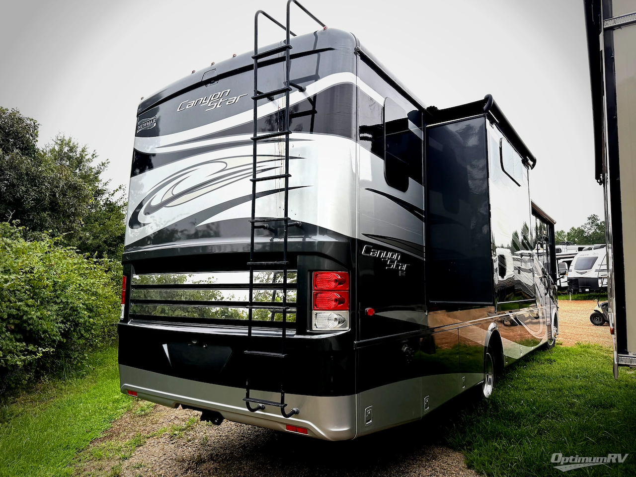 2016 Newmar Canyon Star 3710 Photo 2