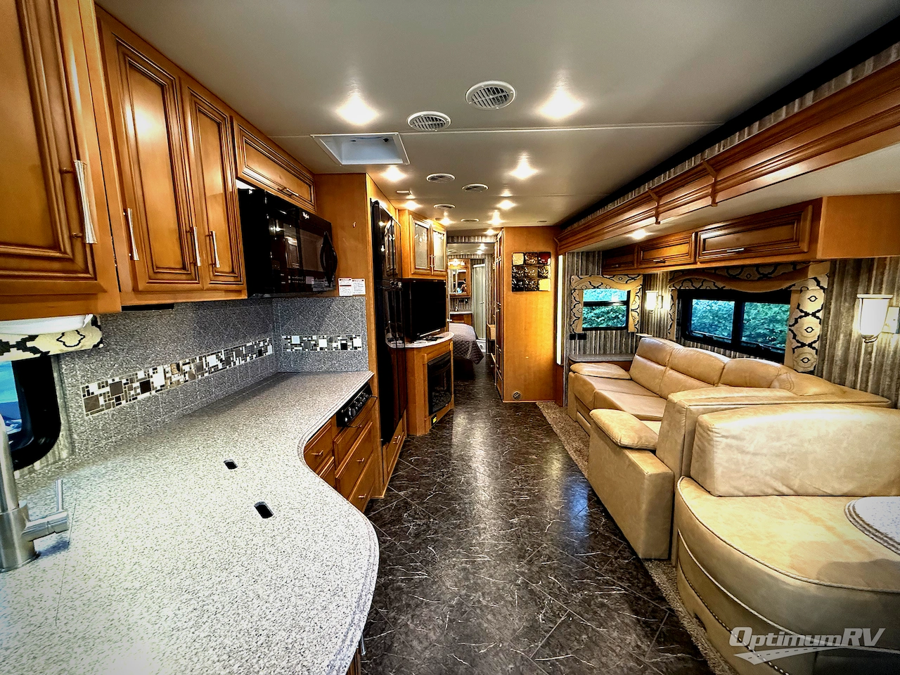 2016 Newmar Canyon Star 3710 Photo 3