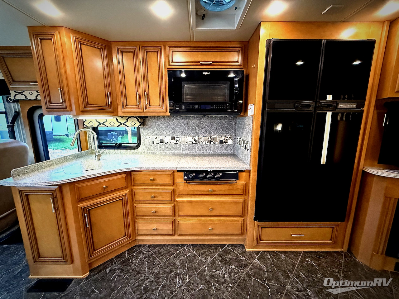 2016 Newmar Canyon Star 3710 Photo 7