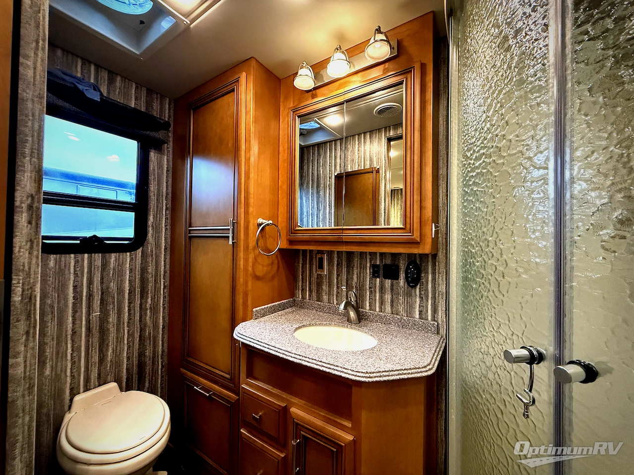 2016 Newmar Canyon Star 3710 Photo 16