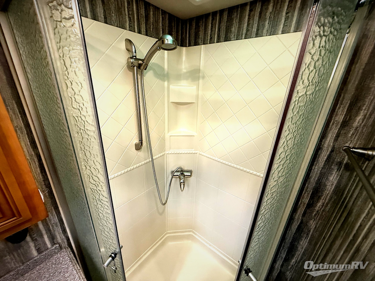 2016 Newmar Canyon Star 3710 Photo 18
