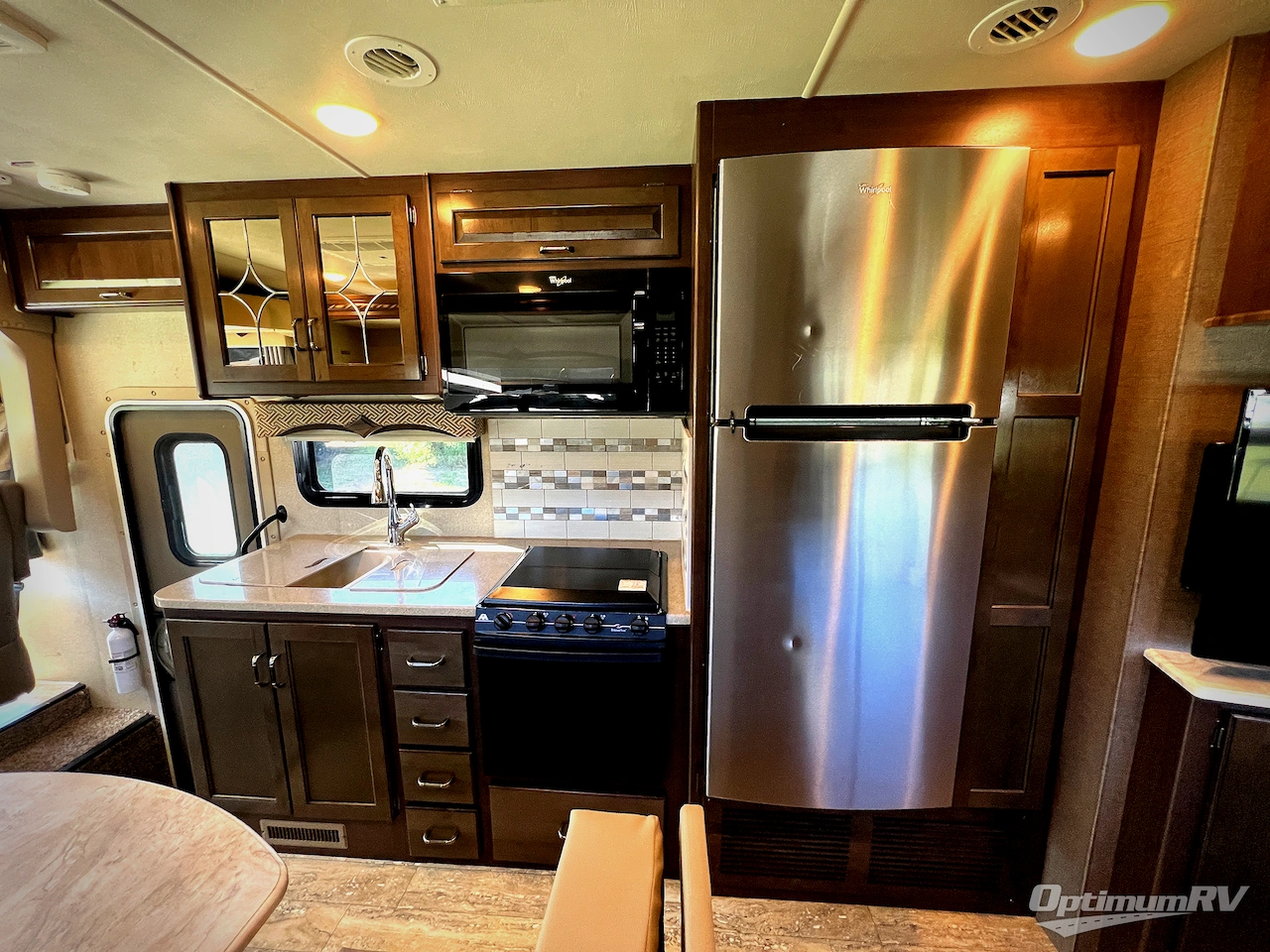 2017 Thor Hurricane 34F Photo 9