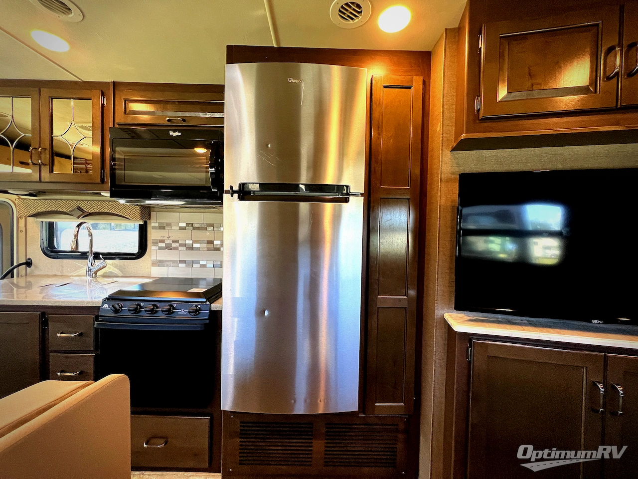 2017 Thor Hurricane 34F Photo 13