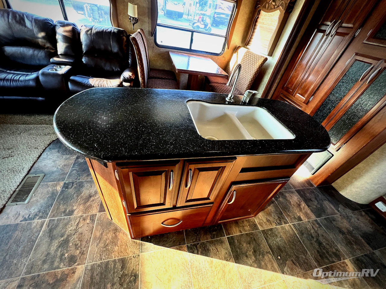 2013 Prime Time Crusader 295RST Photo 11