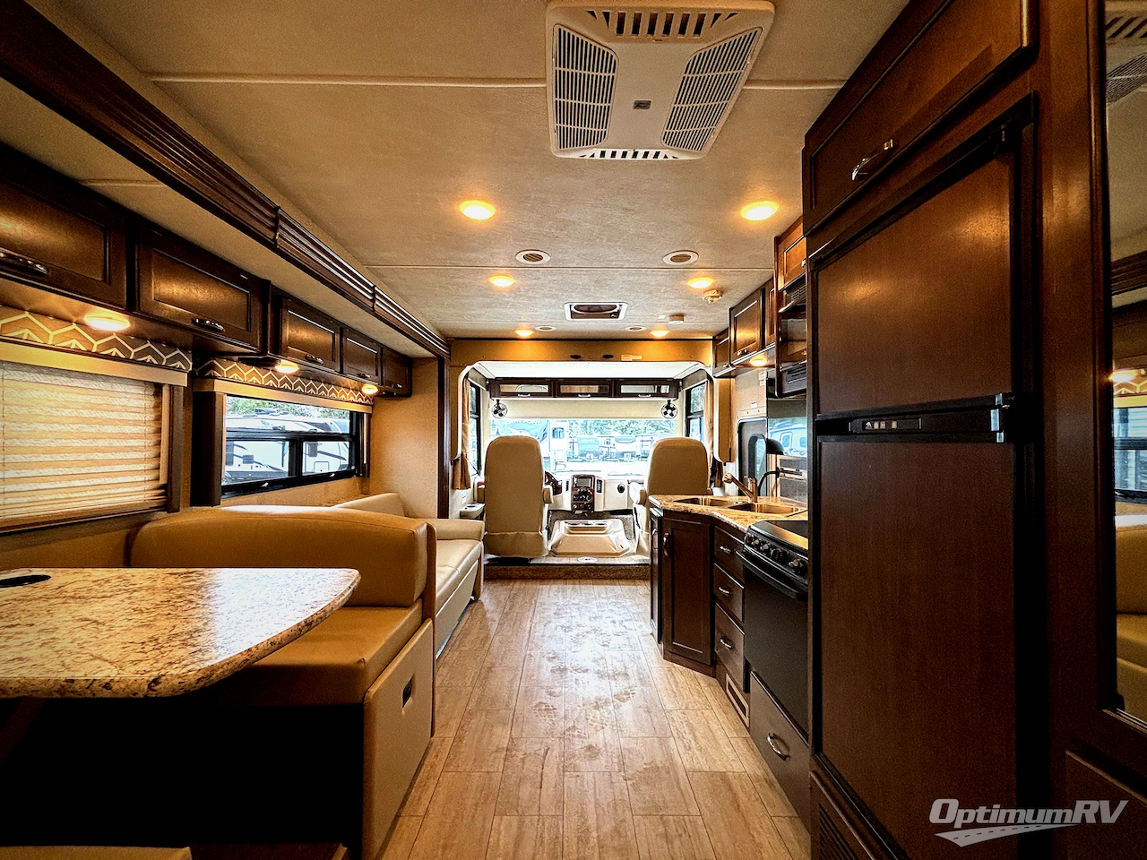 2019 Thor Freedom Traveler A27 Photo 5