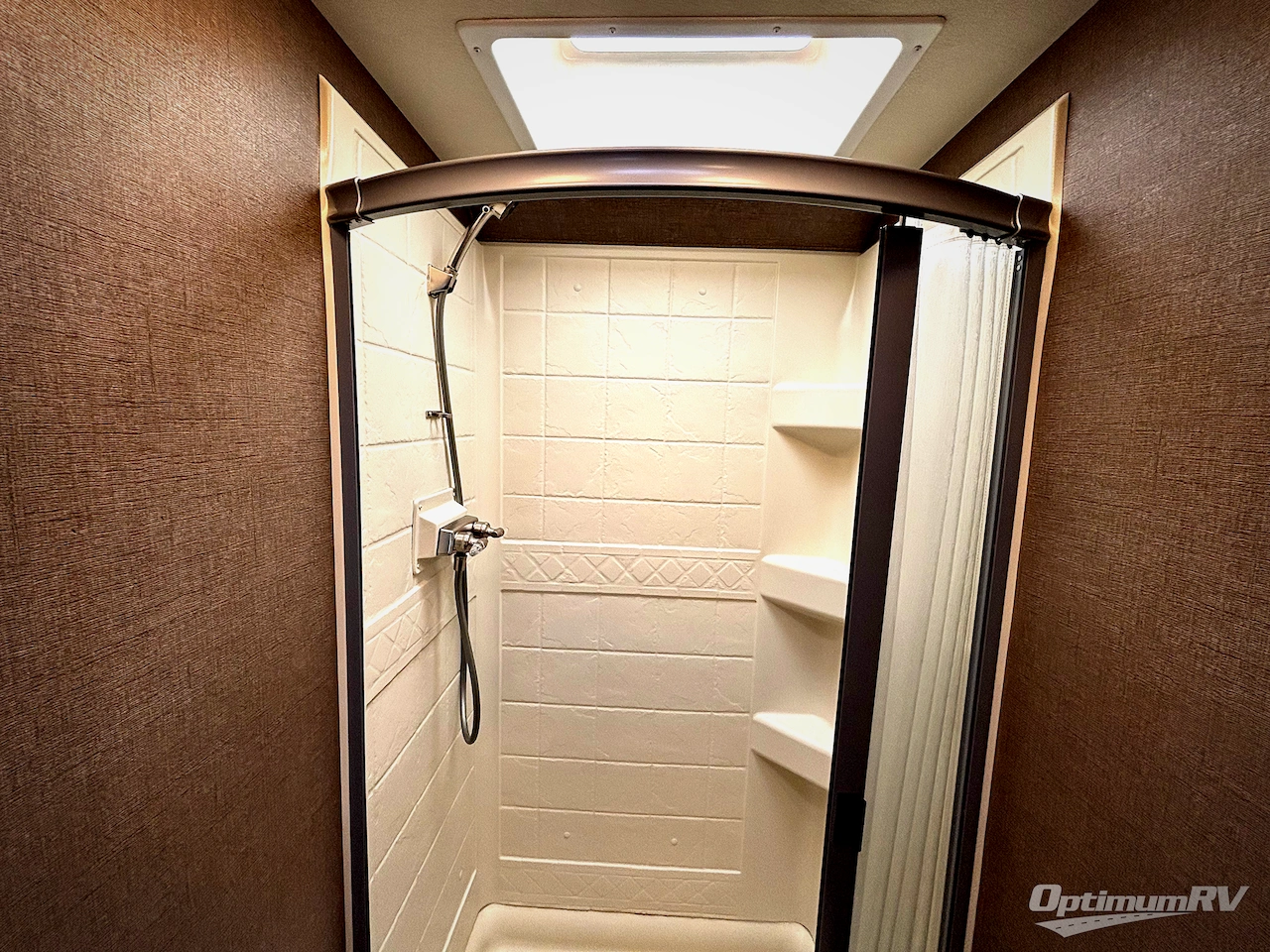 2019 Thor Freedom Traveler A27 Photo 13