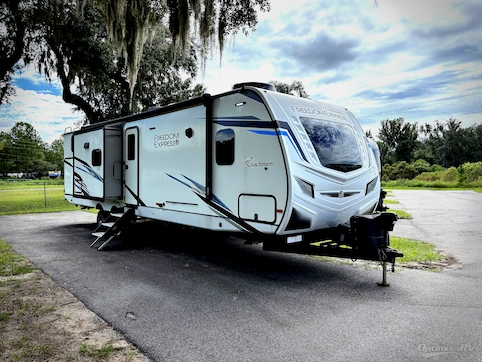 Used 2023 Coachmen RV Freedom Express Liberty Edition 320BHDSLE Featured Photo