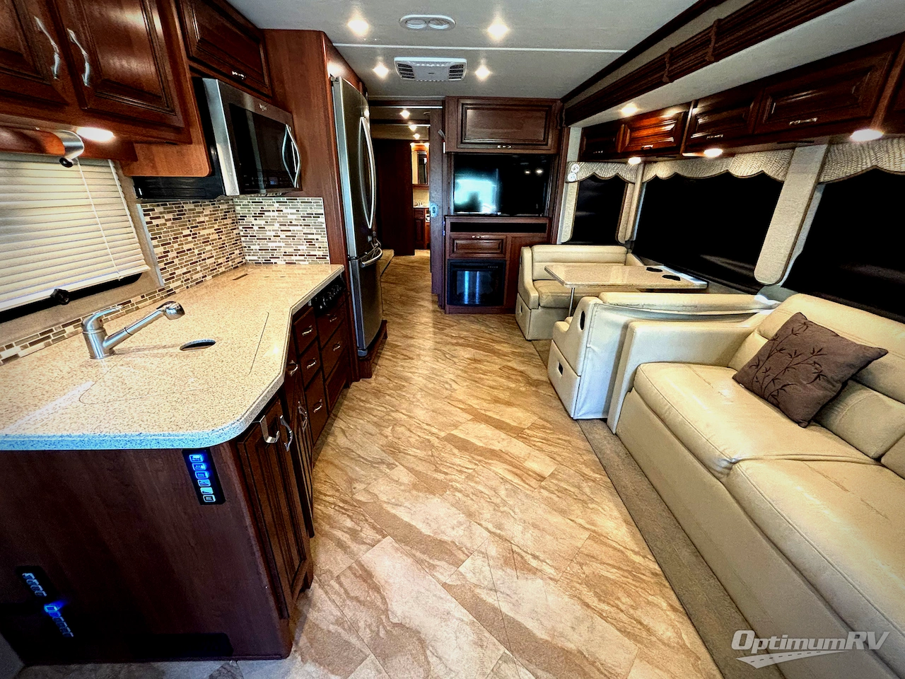 2016 Holiday Rambler Vacationer 37BH Photo 4