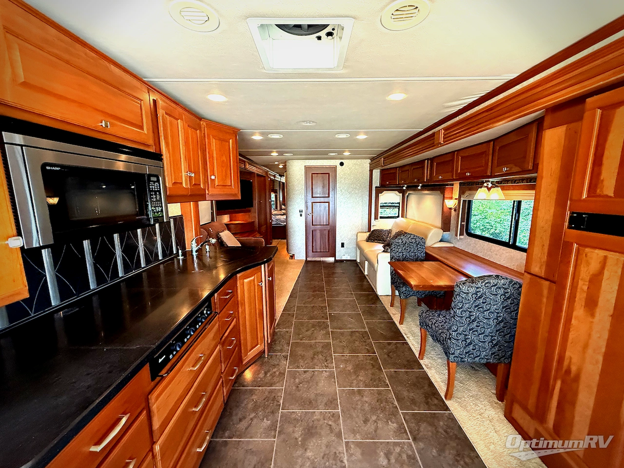2010 Winnebago Journey 40T Photo 4