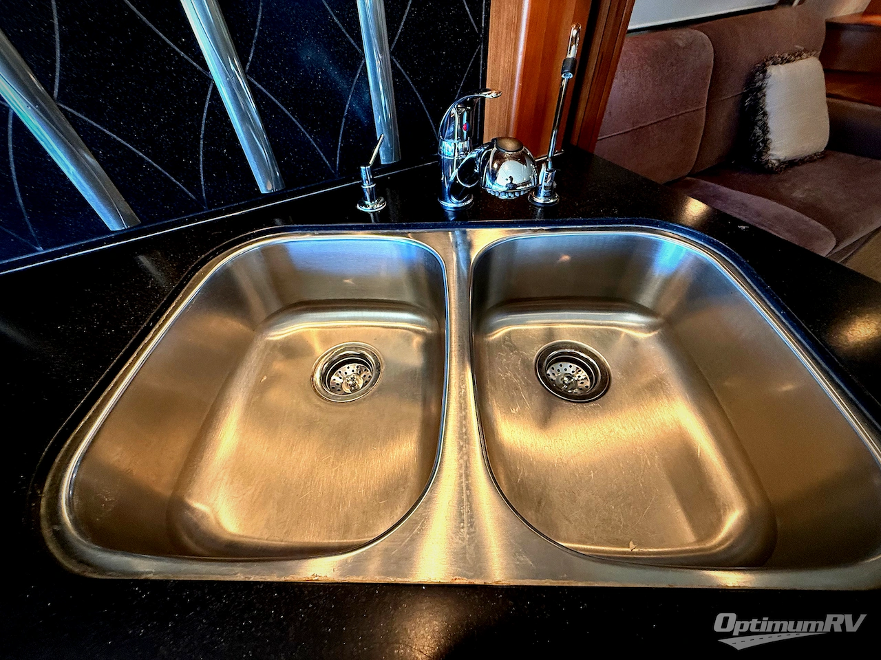 2010 Winnebago Journey 40T Photo 9