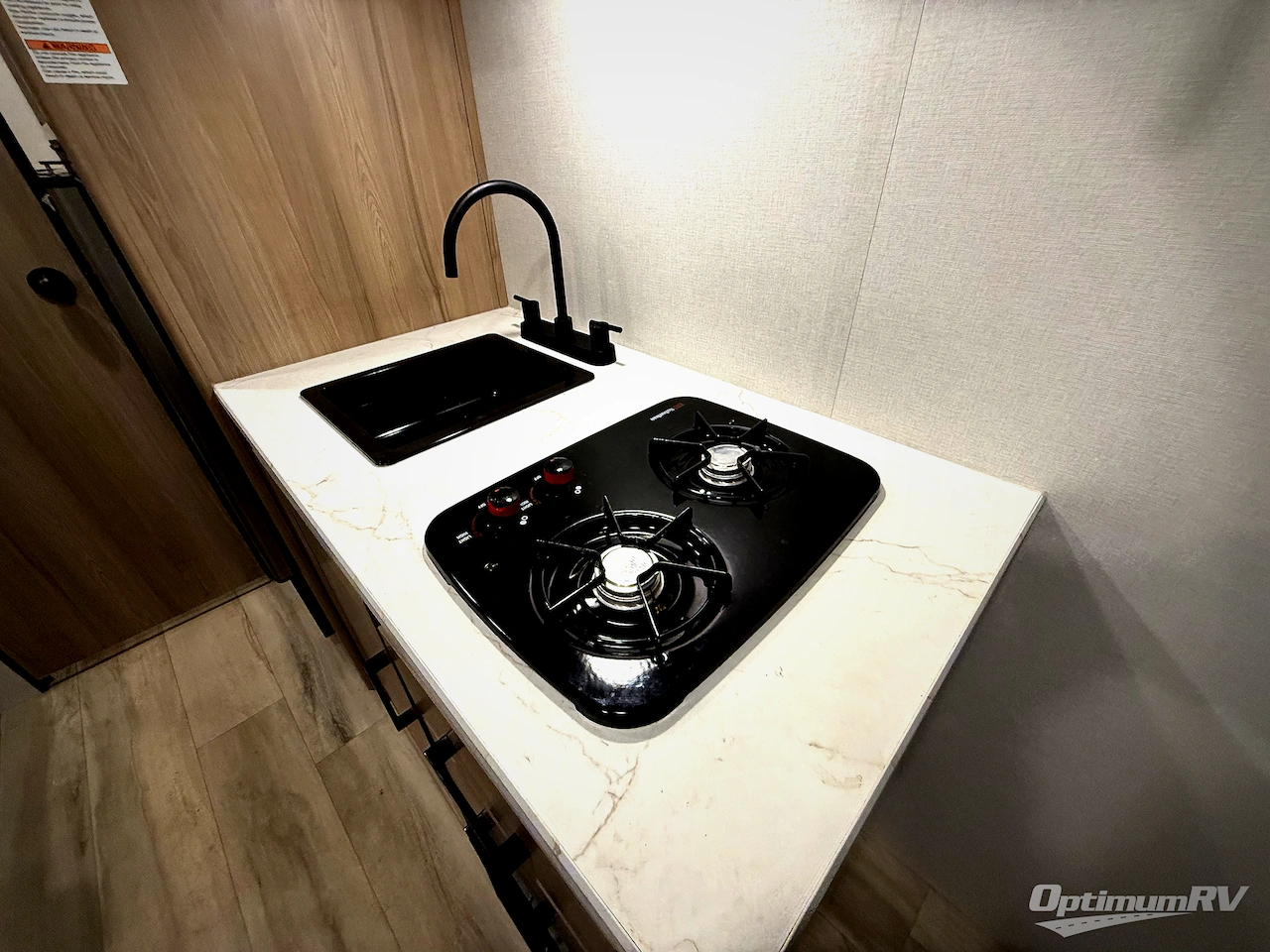 2025 Keystone Coleman 17R Photo 10