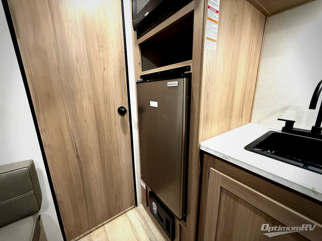 2025 Keystone Coleman 17R Photo 12