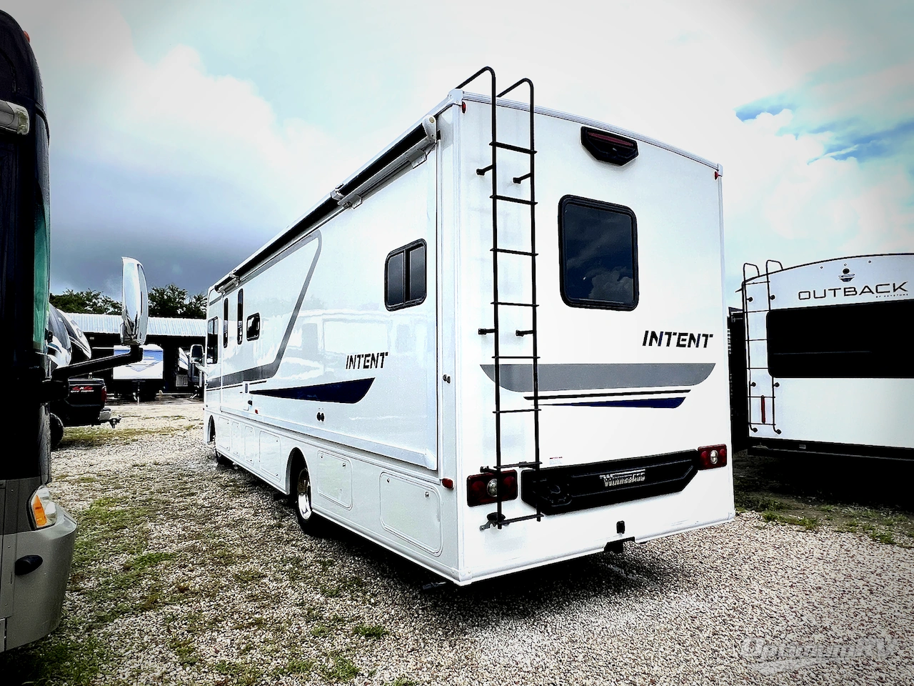 2019 Winnebago Intent 31P Photo 3