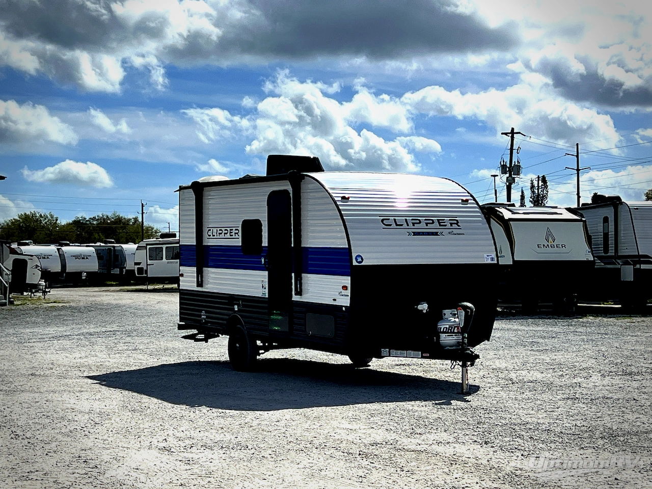 2024 Coachmen Clipper Cadet 17CBH Photo 1